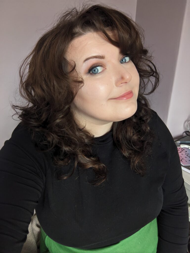 Billie Geena Selfie